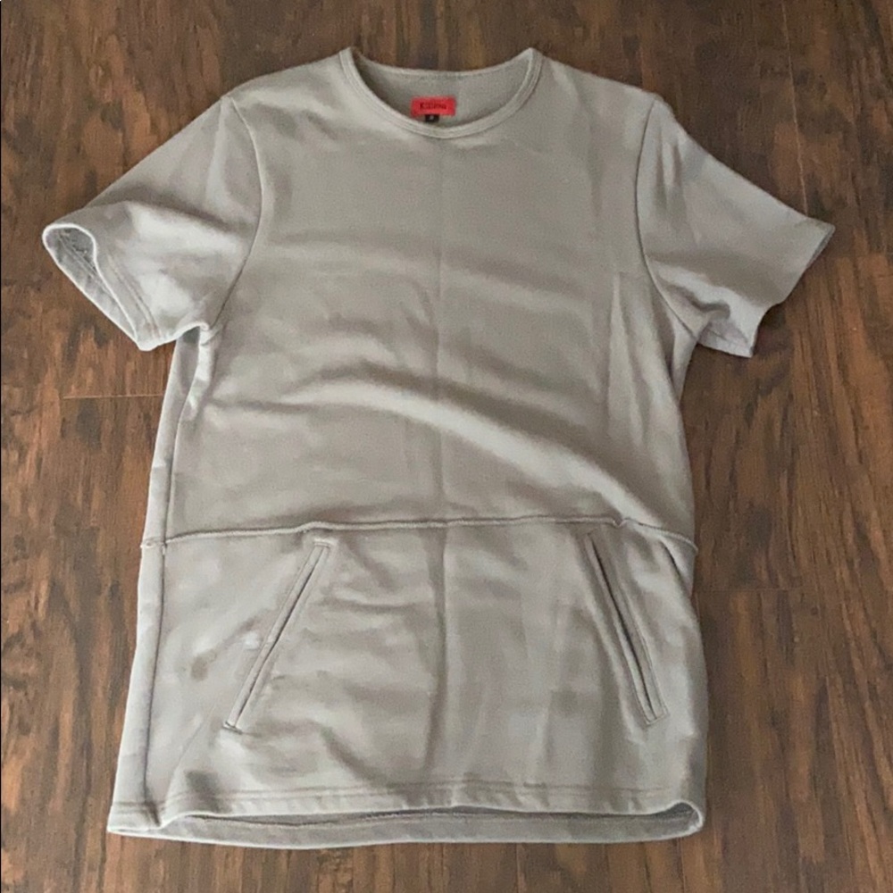Killion gray short sleeve sweatshirt / T-shirt